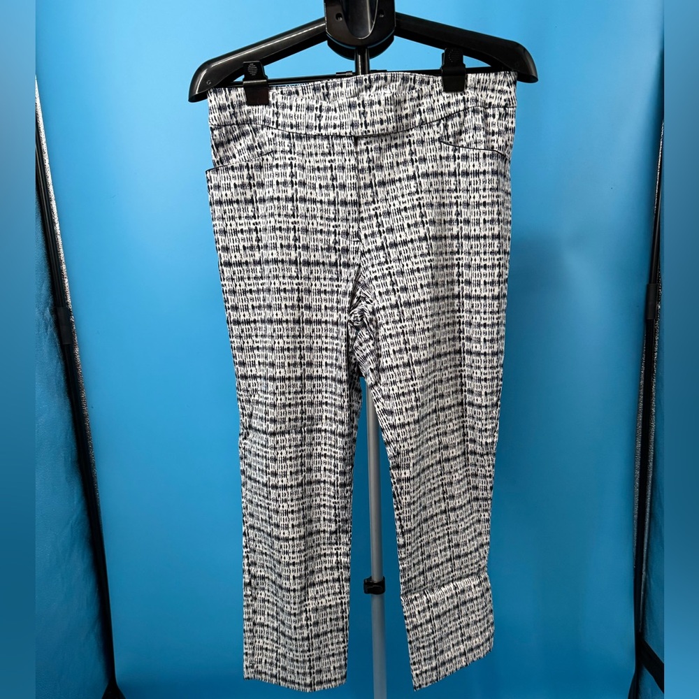 Christopher & Banks Black and White  Women Stretch Pull On Pants Sz 14
